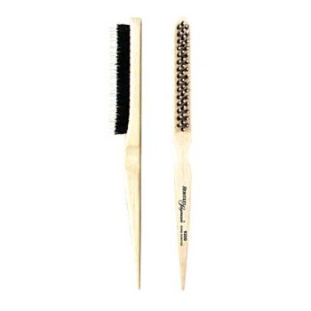 Четка за тупиране Hercules Sagemann с естествен косъм от глиганска четина и пластмасови зъбчета за постигане на перфектни резултати. 